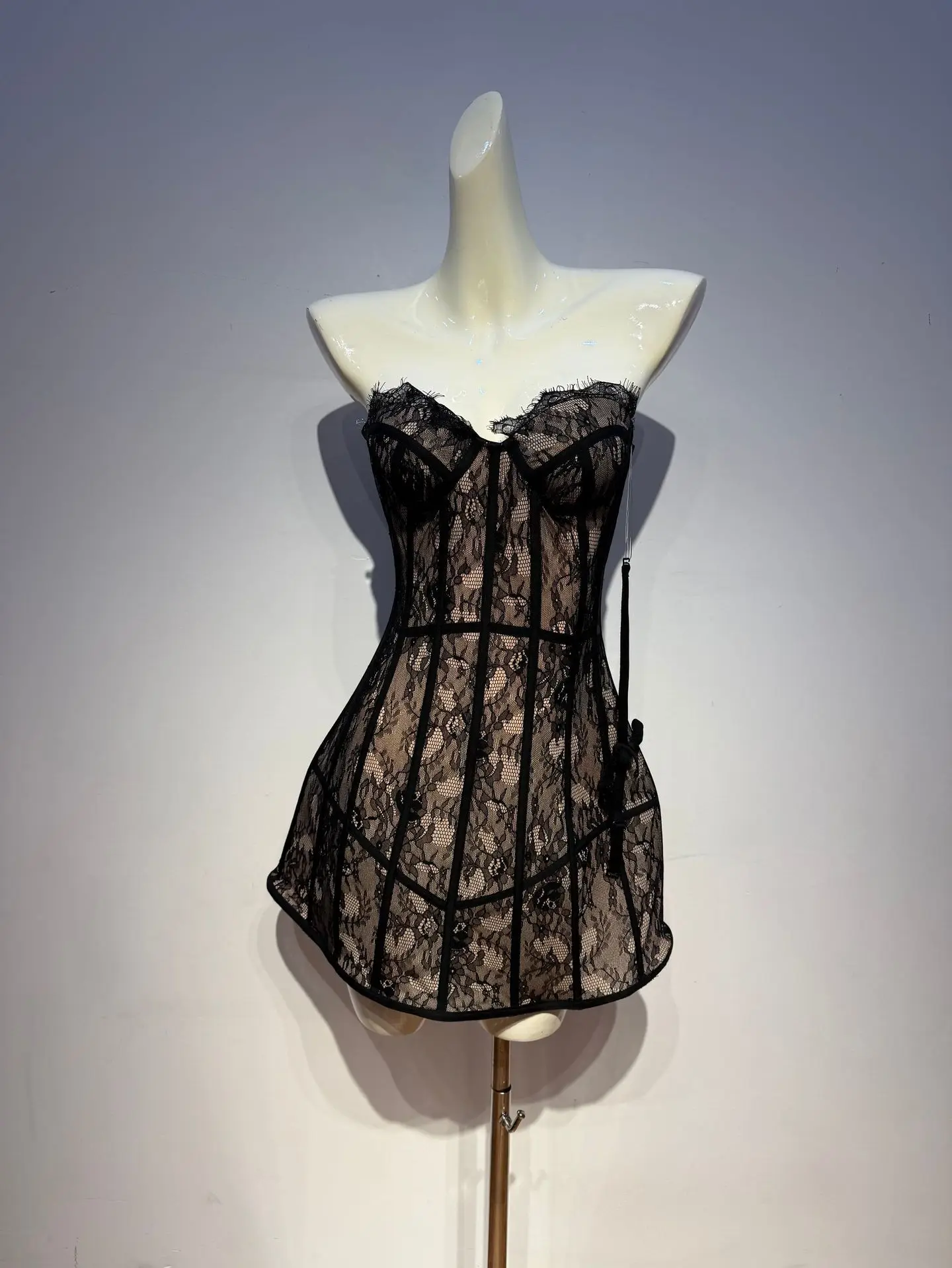 

2025 женское роскошное сексуальное кружевное лоскутное черное платье знаменитостей с открытыми плечами, элегантное вечернее клубное вечернее платье