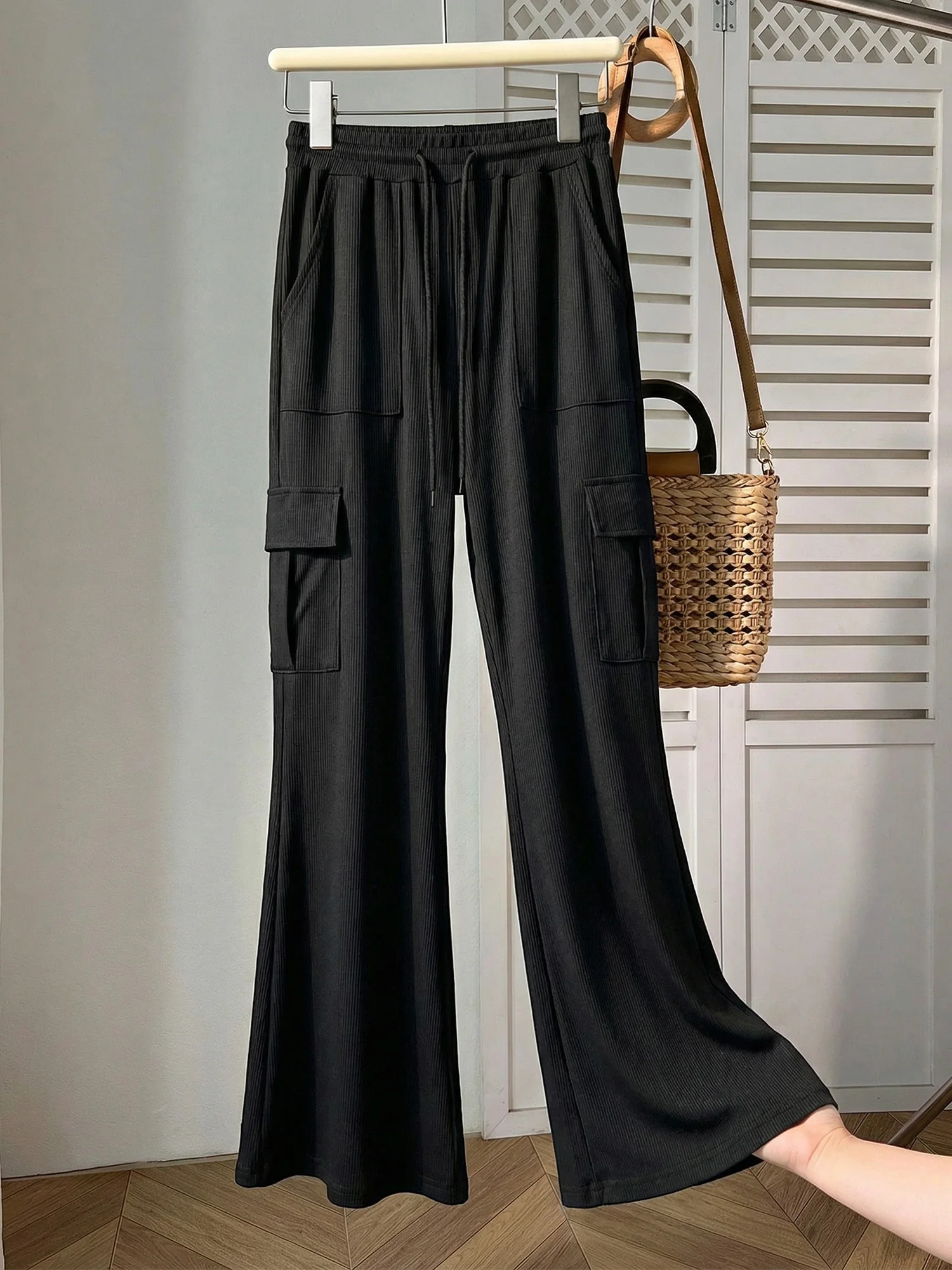 

Women's Drawstring Waist Flare Cargo Pants, High Elastic Waist Casual Trousers, Slimming Streetwear Bottoms