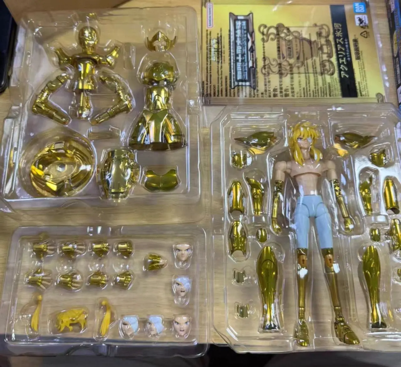 

Оригинальные фигурки Bandai Saint Cloth Myth EX AQUARIUS HYOGA, преемник Золотого Доспеха, коллекционные игрушки из ПВХ.