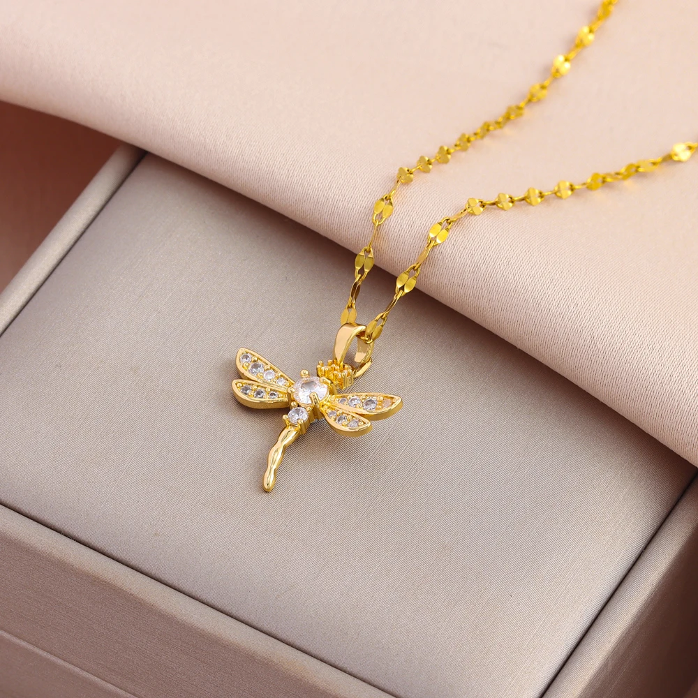 Neue 18K Gold Überzogene Zirkon Intarsien Nette Libelle Anhänger Halskette Für Frauen Weibliche Trendy Edelstahl Schlüsselbein Kette Schmuck