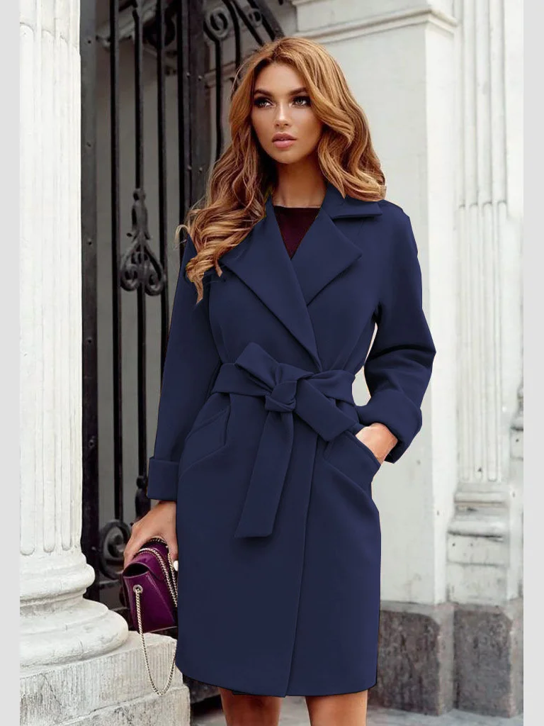 Stylish slim-fitting waistband, lapel wool coat