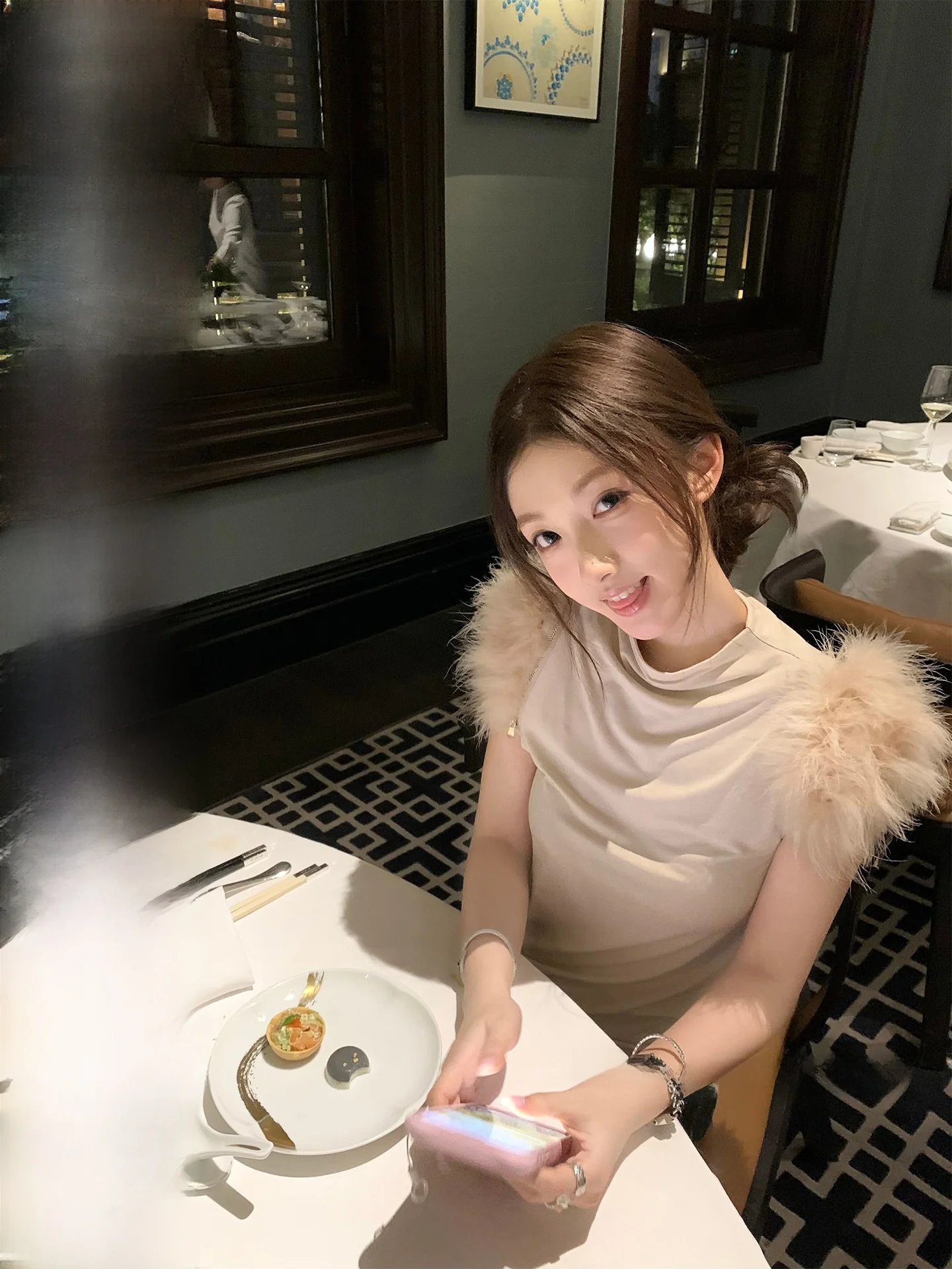 

Bankelili Chestnut a Soft Bone Girl Feathers Detachable Design High Collar Base Layer Women Ele Sle Long Sve T-S...