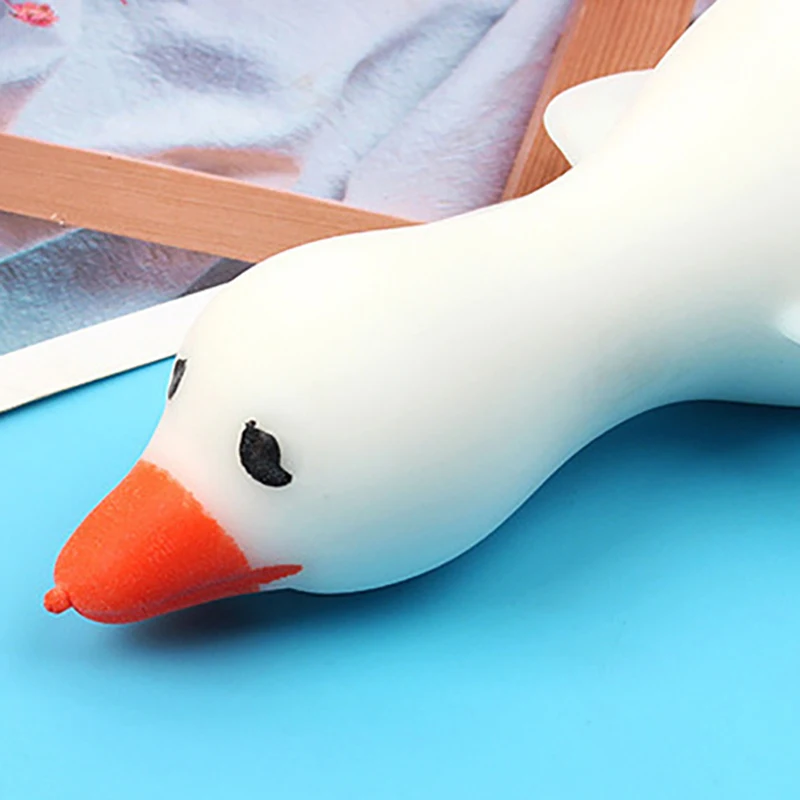 1Pc Duck Shape Toy Bounce And Decompression Big White Goose Cartoon Shape Pressure Relief Duck Lala Duck Random Color