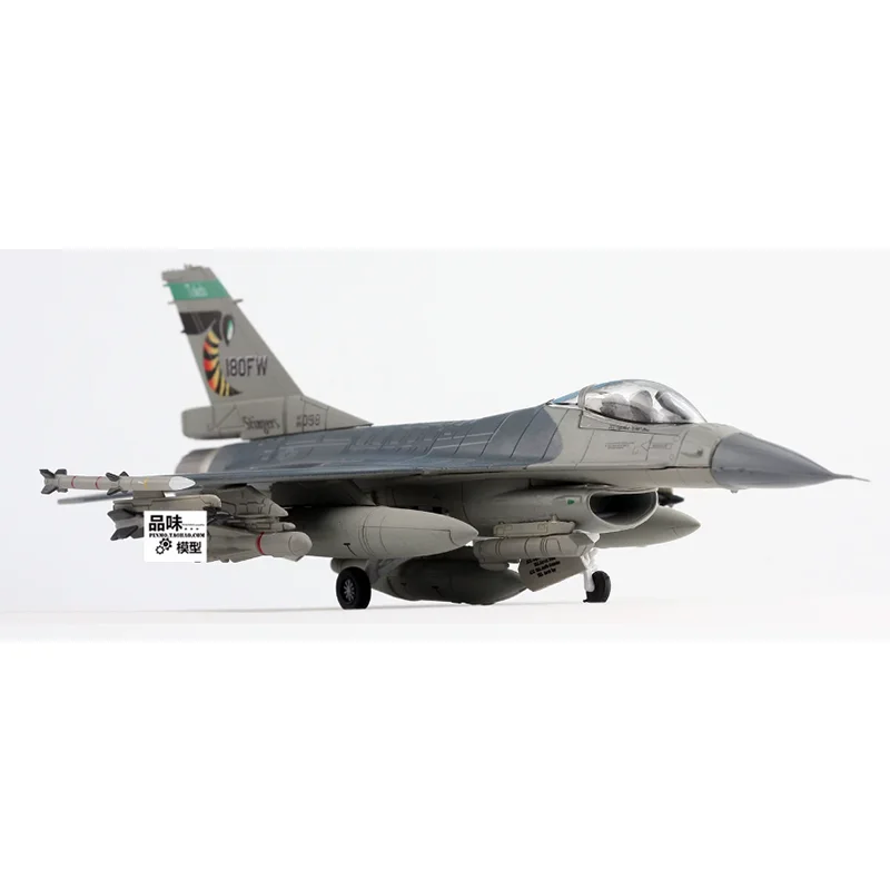 

Масштабная модель американского истребителя F-16C "Viper" WLTK 1/72, литая из сплава, коллекционный декоративный предмет