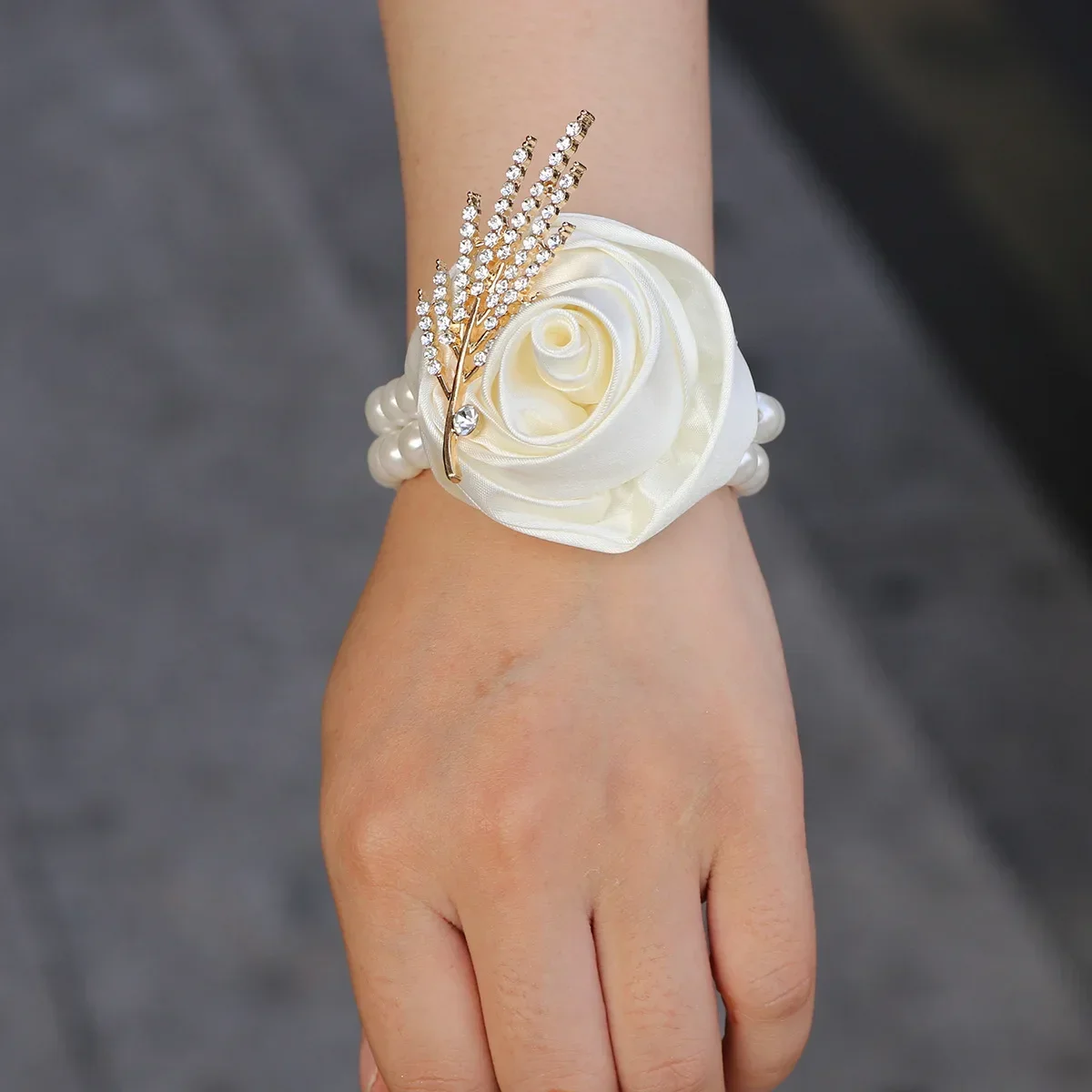 

Wedding Silk Rose Flower Boutonniere Groom Brooch Buttonholes Groomsman Best Man Pin Hand Flowers Wrist Corsage