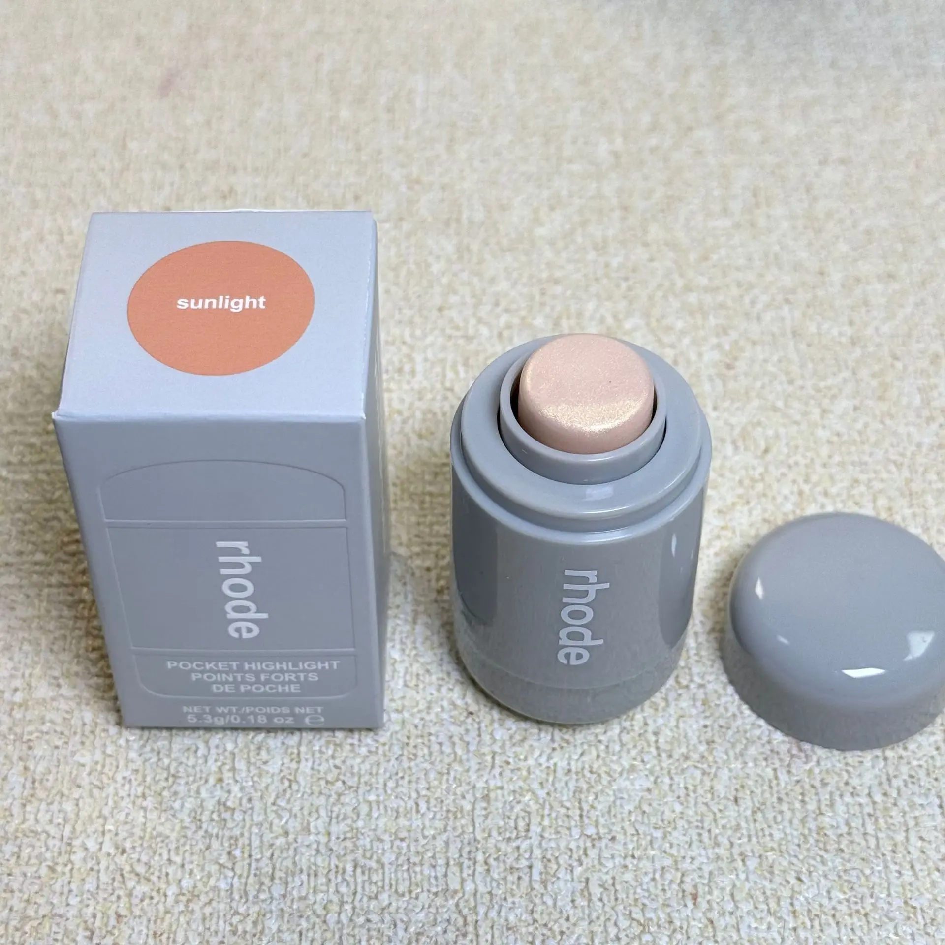 Rhode Highlight Stick Glänzender Feiner Gloss für Wangenknochen Vier Farben Wangen-Aufheller Bronzo Ssunlight Pearl Rose Lippenstift Make-up