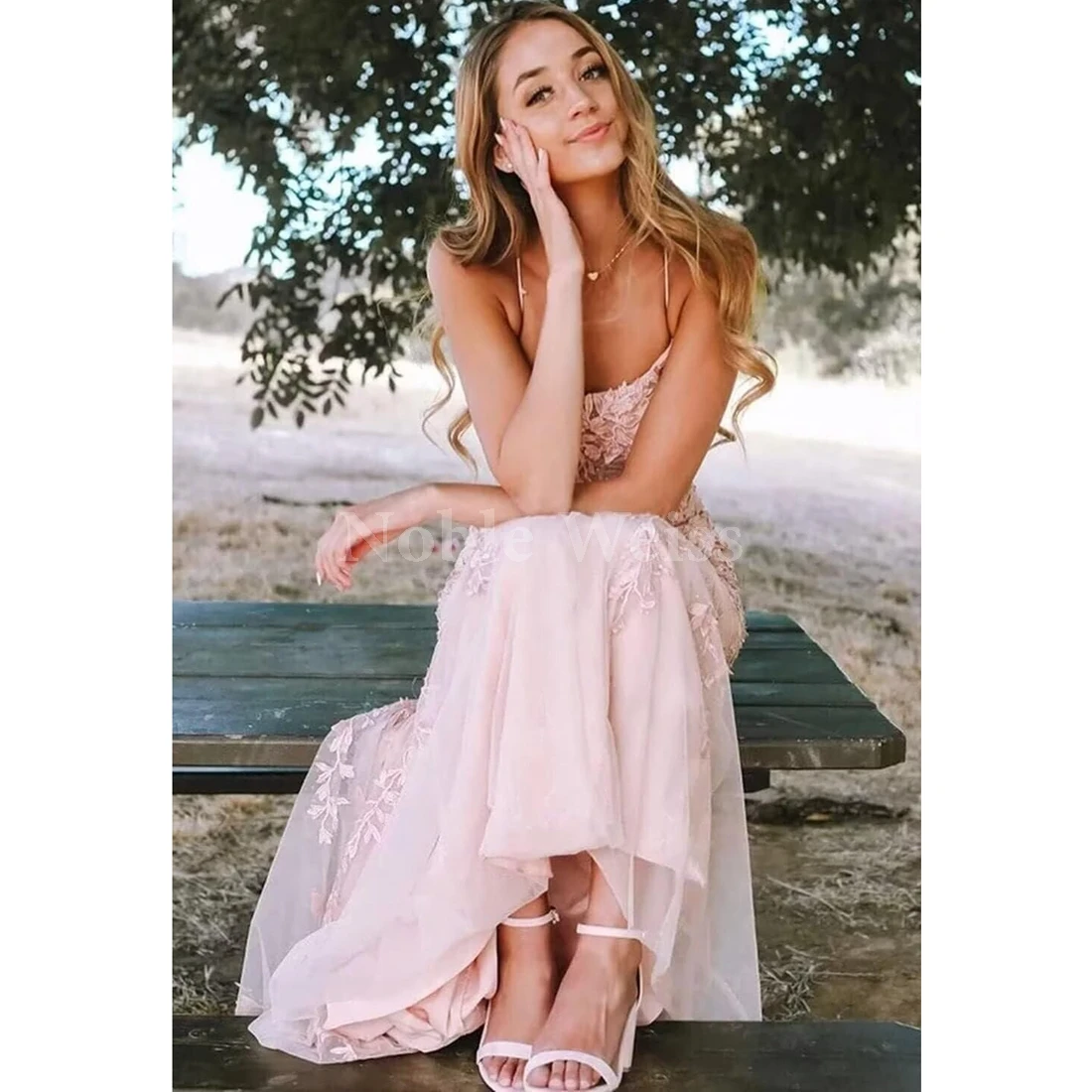 Apliques de encaje para mujer, tirantes finos, vestidos de noche de sirena, vestido de fiesta sin espalda personalizado