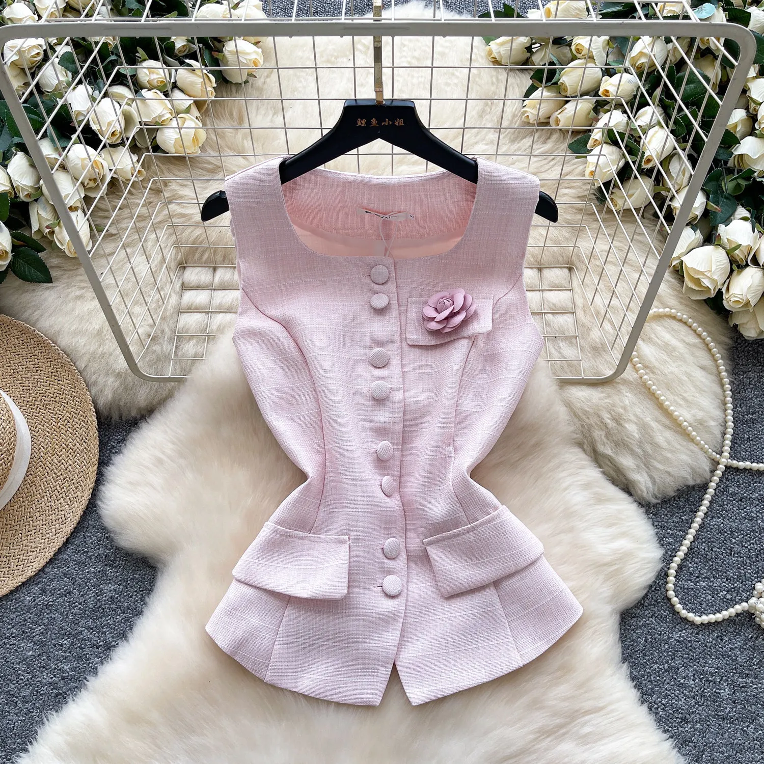 

Vests Tops Women Top Square Collar Sleeveless Vest Coats Sexy Jackets Y2k Streetwear Tight Waist Elegant Work Slim Fit 2026