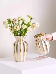 Nordic Retro Gold Painted Cream White Ceramic Vase Living Room Coffee Table Flower Arrangement Vase Girl Flower Pot Home Decor