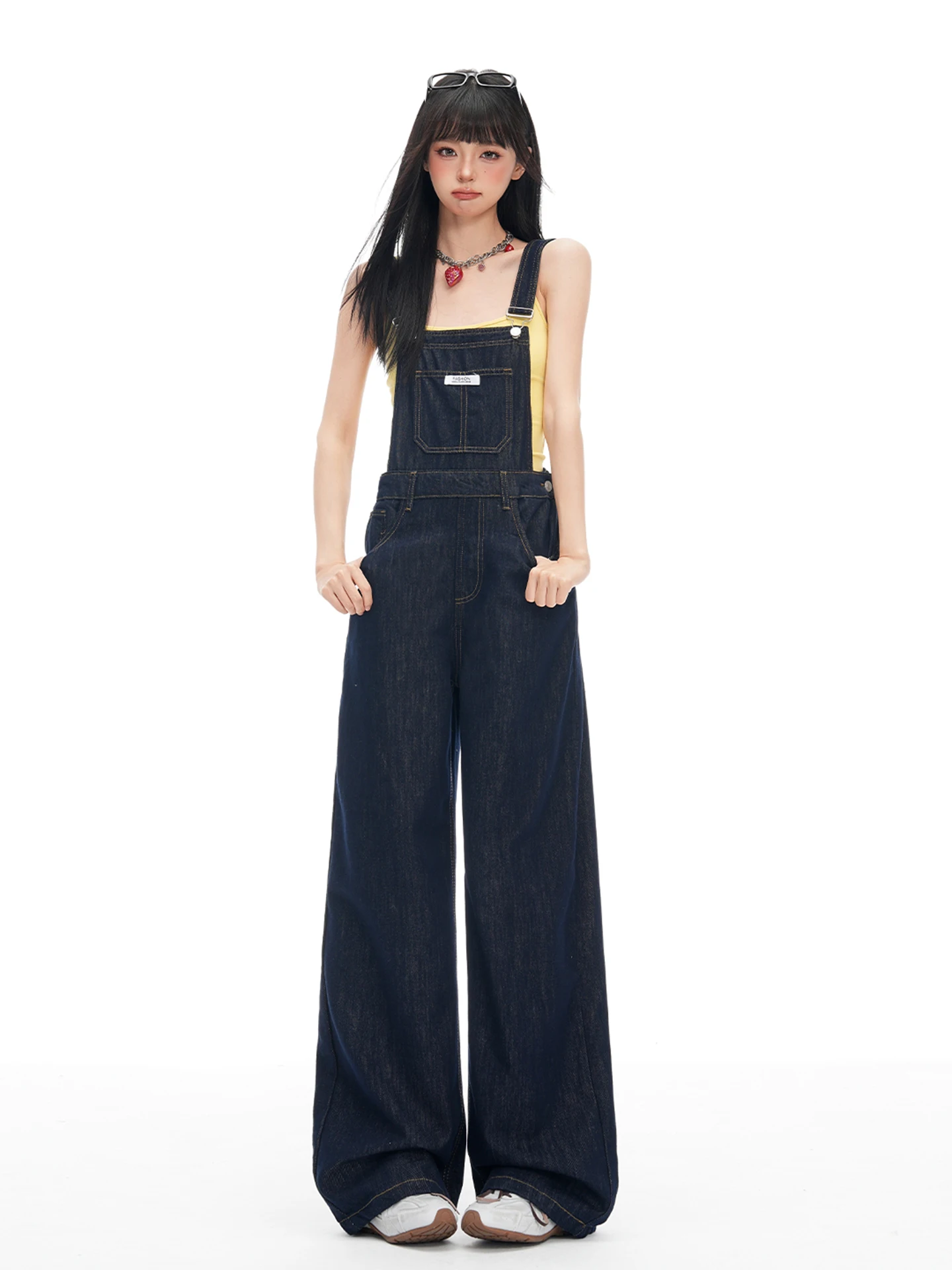 

Джинсовый комбинезон с высокой талией и свободным кроем для женщин: новинка весеннего сезона, модный дизайн, брюки на бретелях в стиле Hot Girl, повседневная одежда