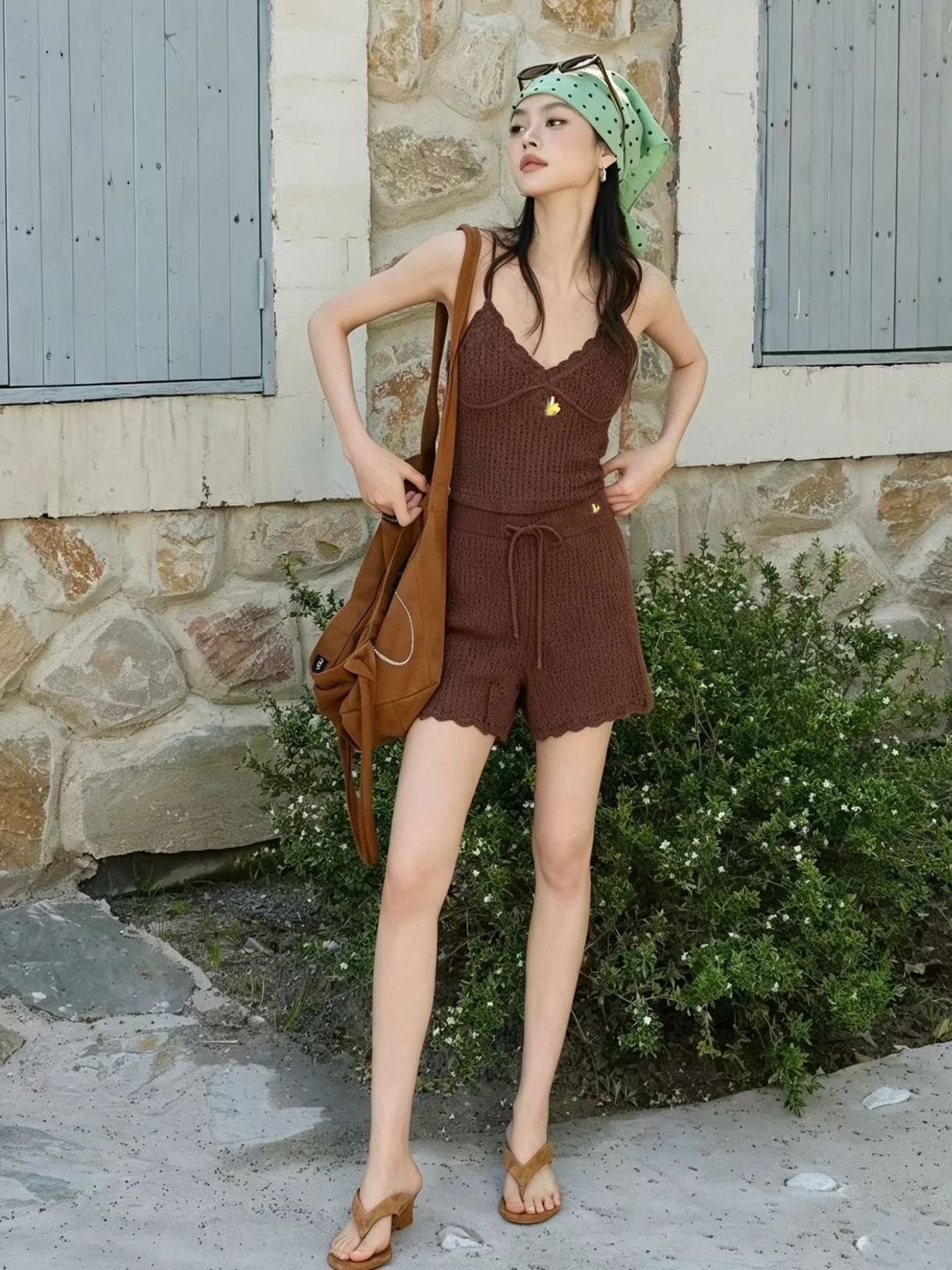 

VIBE Retro V-Neck Knitted Hollow out Belted Shorts Set Women's Fashionable Two-Piece Suit Breathable Skin-Friendly Summer Outfit