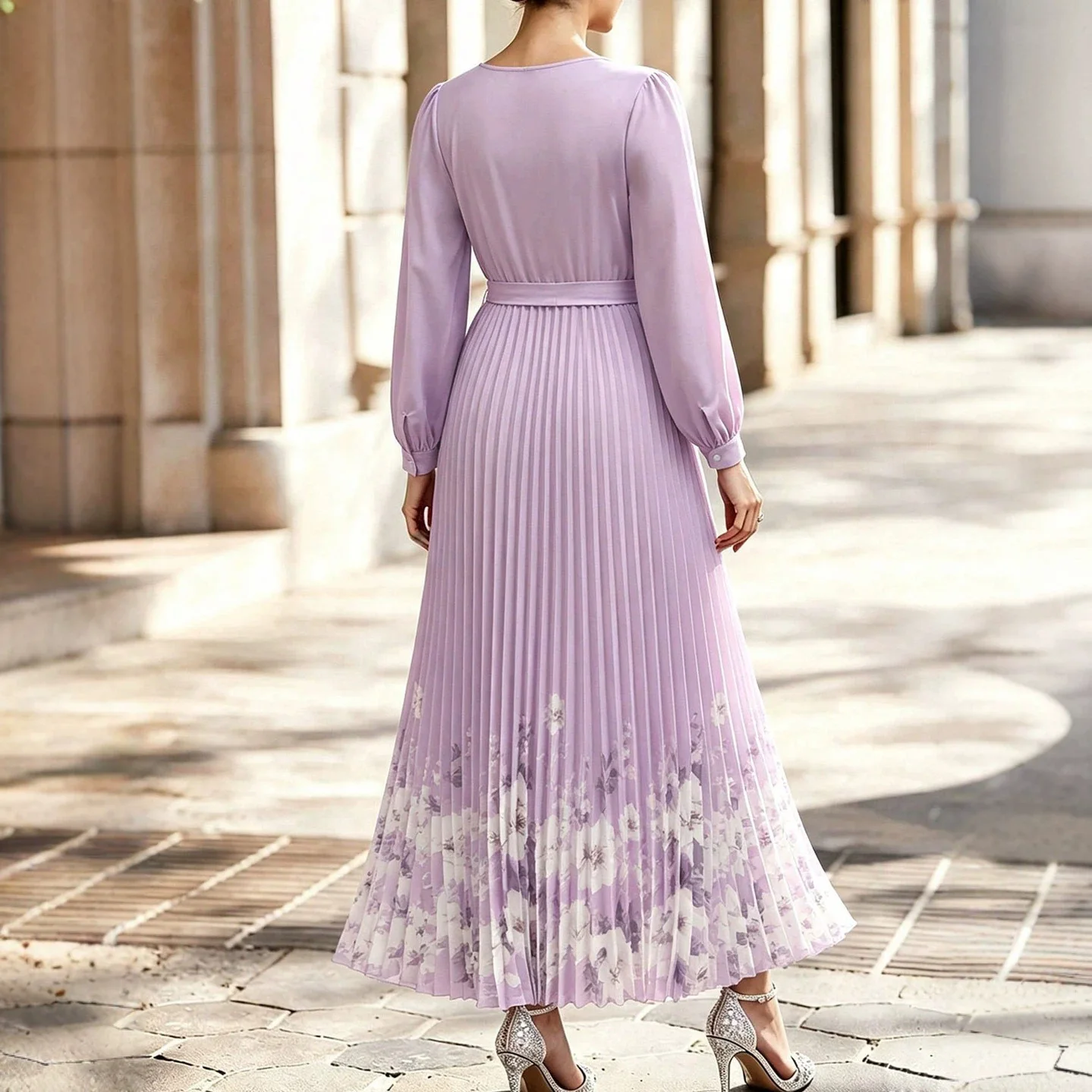 French-style Lavender. Long-sleeved Clothes With A V-neck Chained Waist, And A Gradually Flared, Pleated Midi Length
