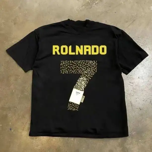 

The 2025 summer new digital 7 pure cotton printed T-shirt is loose and comfortable suitable for both men and women