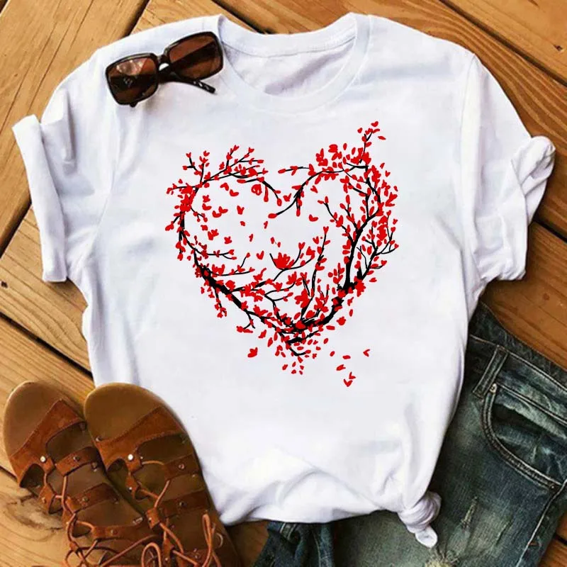 

Watercolor Butterfly Heart Printed T Shirt New Women Black T Shirt Harajuku Cute Graphic Tee Shirt Ladies Casual Female Tops Tee