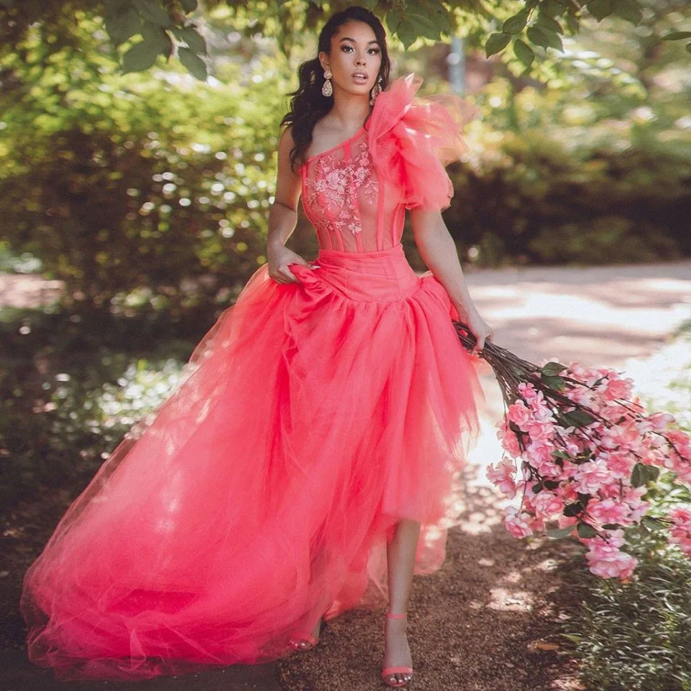 Garden Coral Red Asymmetrical Tulle Bridal Dresses With Delicate Flower Appliques One Shoulder Tutu Tulle Long Maxi Gowns