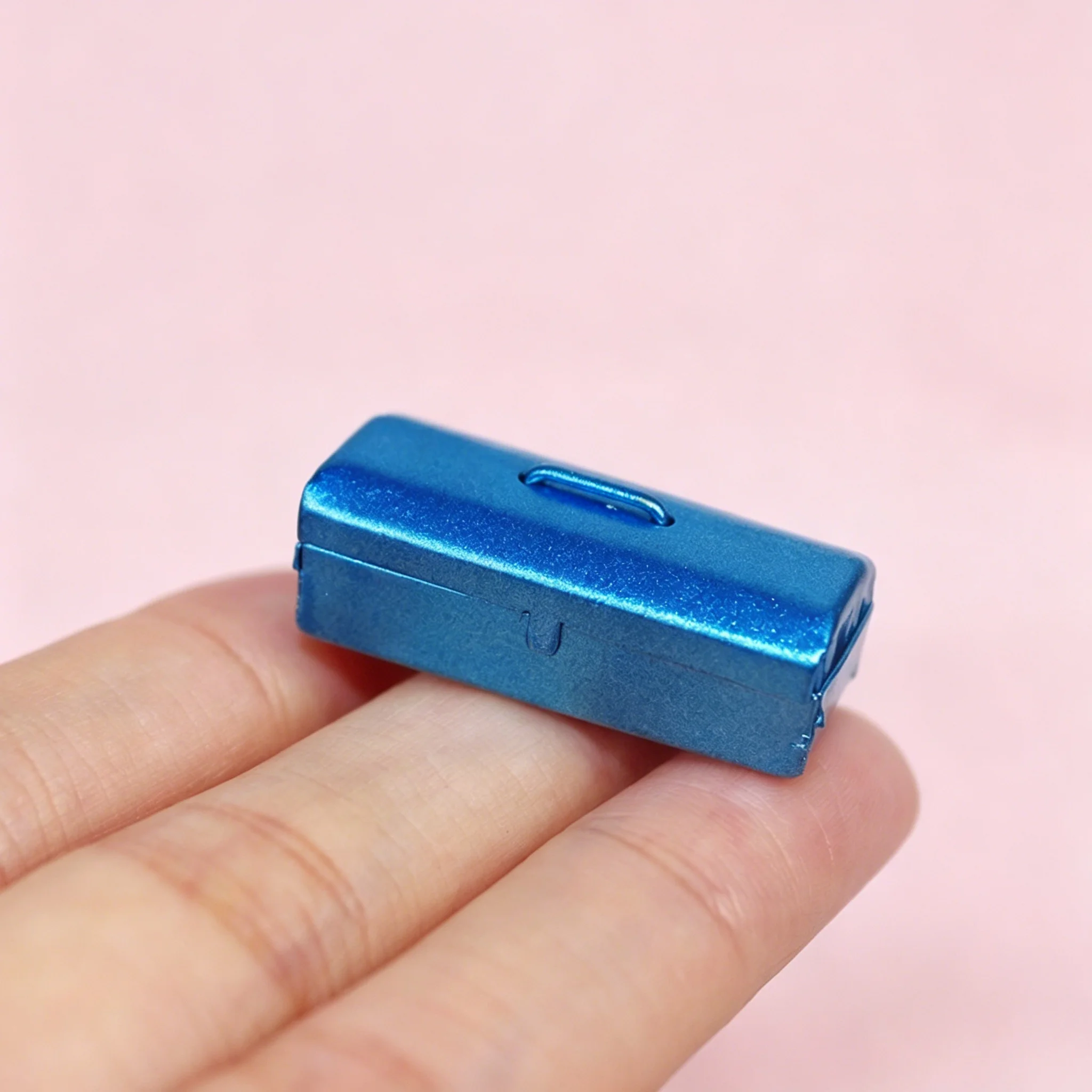 1:12 Scale Mini Metal Toolbox Dollhouse Scene Accessory Tiny Tin Tool Box Model for Dollhouse Interior Decoration