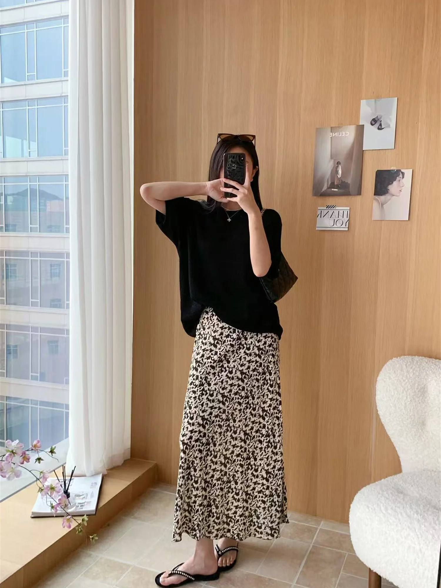 

Элегантная синяя расклешенная юбка с леопардовым принтом и эластичным поясом, силуэт А-образ, бренд Ba&, коллекция Весна 2026