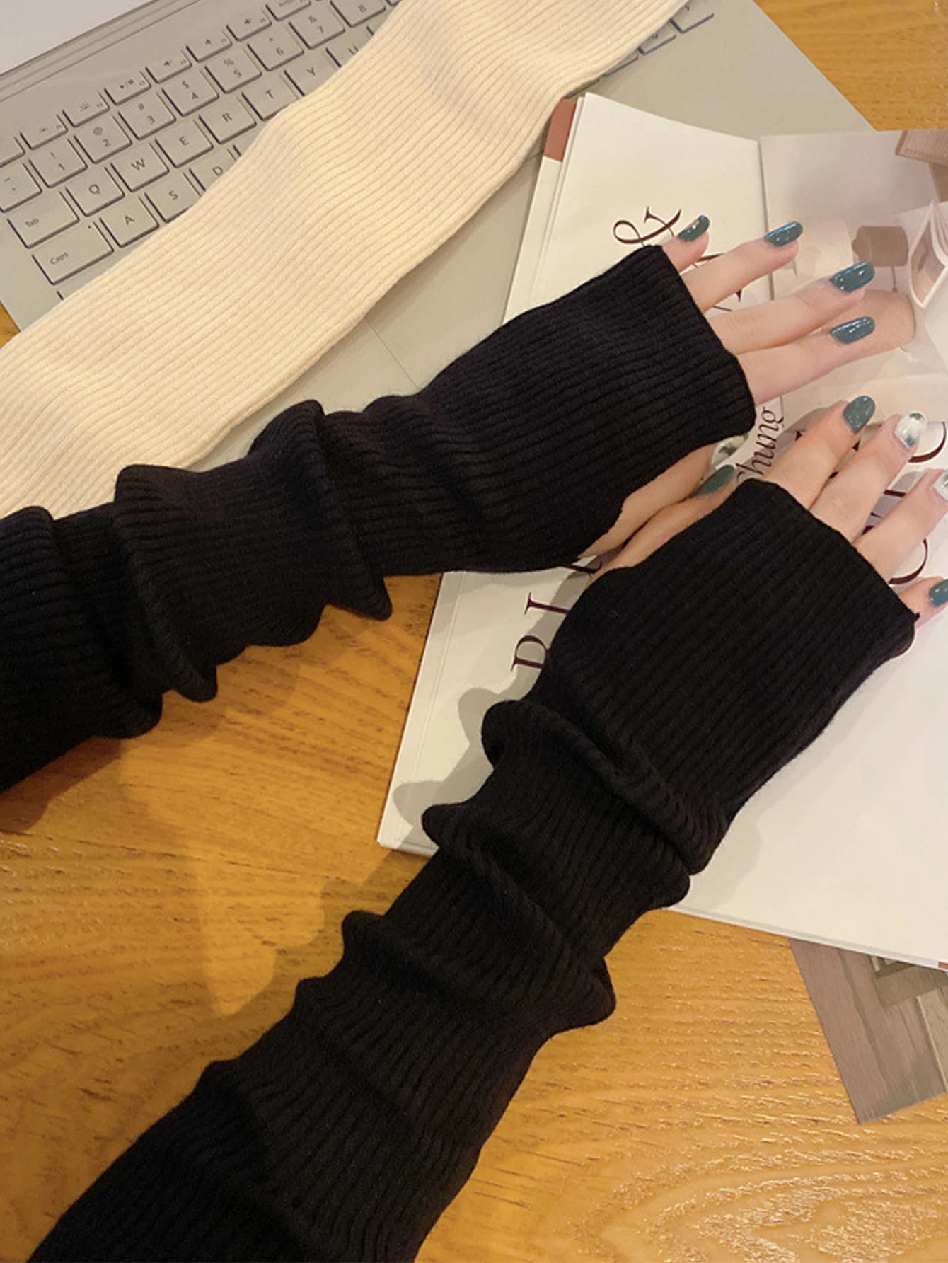 Guantes sin dedos para mujer, calentadores de brazo de manga larga tejidos para invierno, cálidos, Color sólido, moda extendida, accesorios para brazos