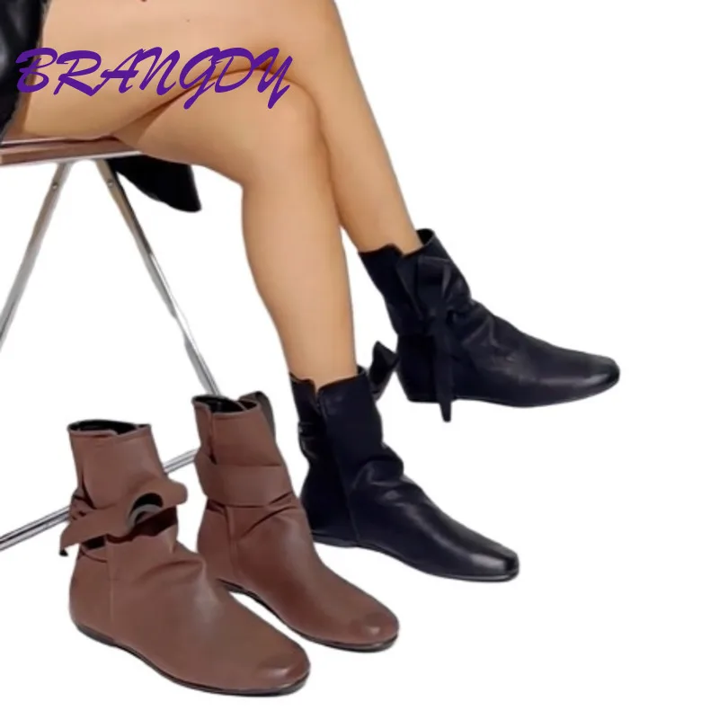 

BRANGDY Retro Niche Personalized Bow Tie Tied Short Boots For Women Autumn And Winter Vintage Flat Bottomed Bare Boots For Women