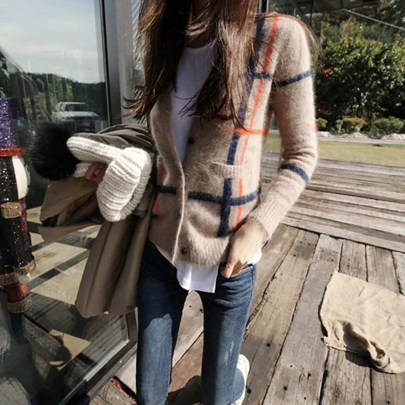 

Новый женский вязаный кардиган из длинного меха норки, весна 2026, в британском стиле, клетчатый, теплый, с V-образным вырезом, на одной пуговице