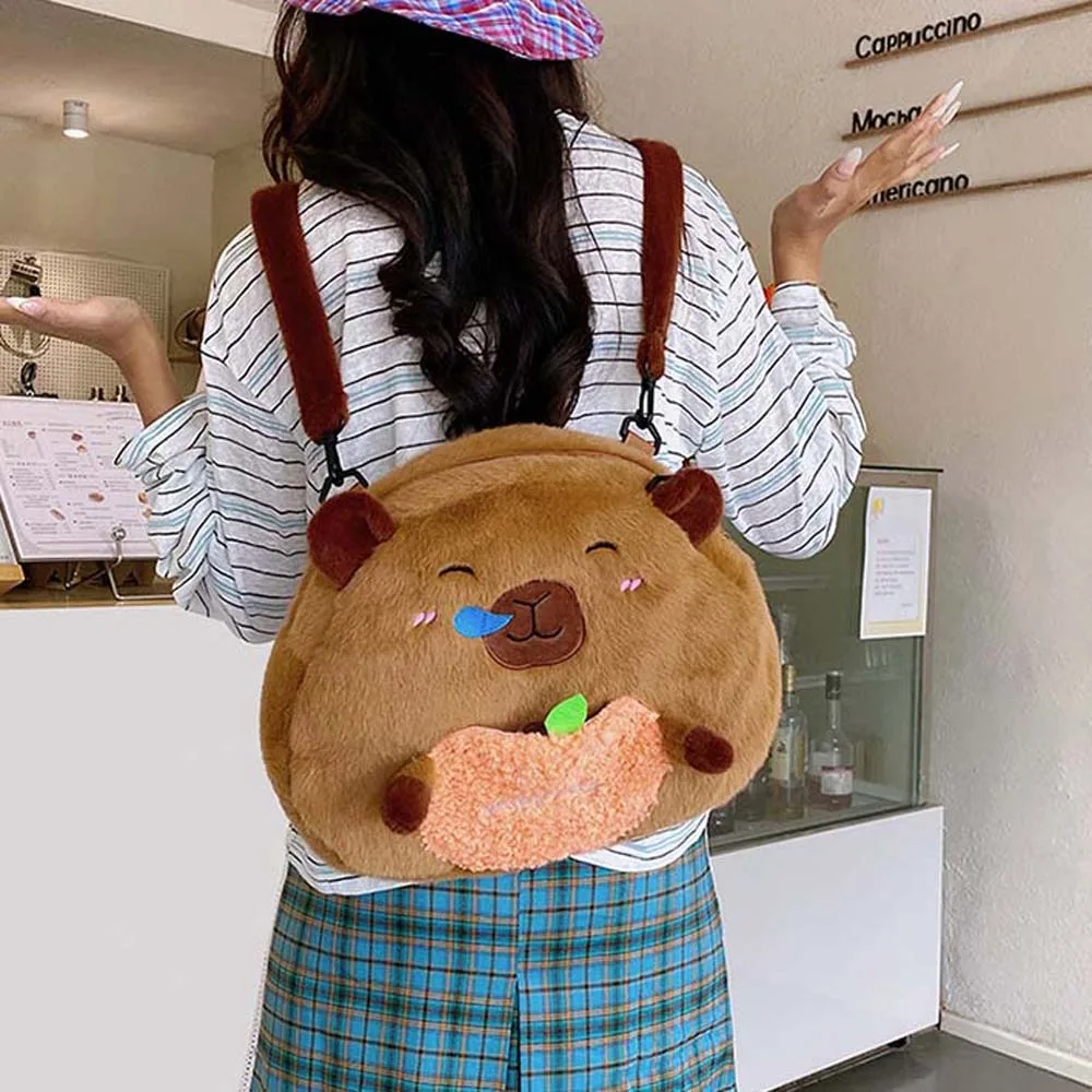 Zaino Capybara in peluche marrone carino Borsa a tracolla Capybara morbida di grande capacità Zaino per bambola in cotone PP addensato da donna