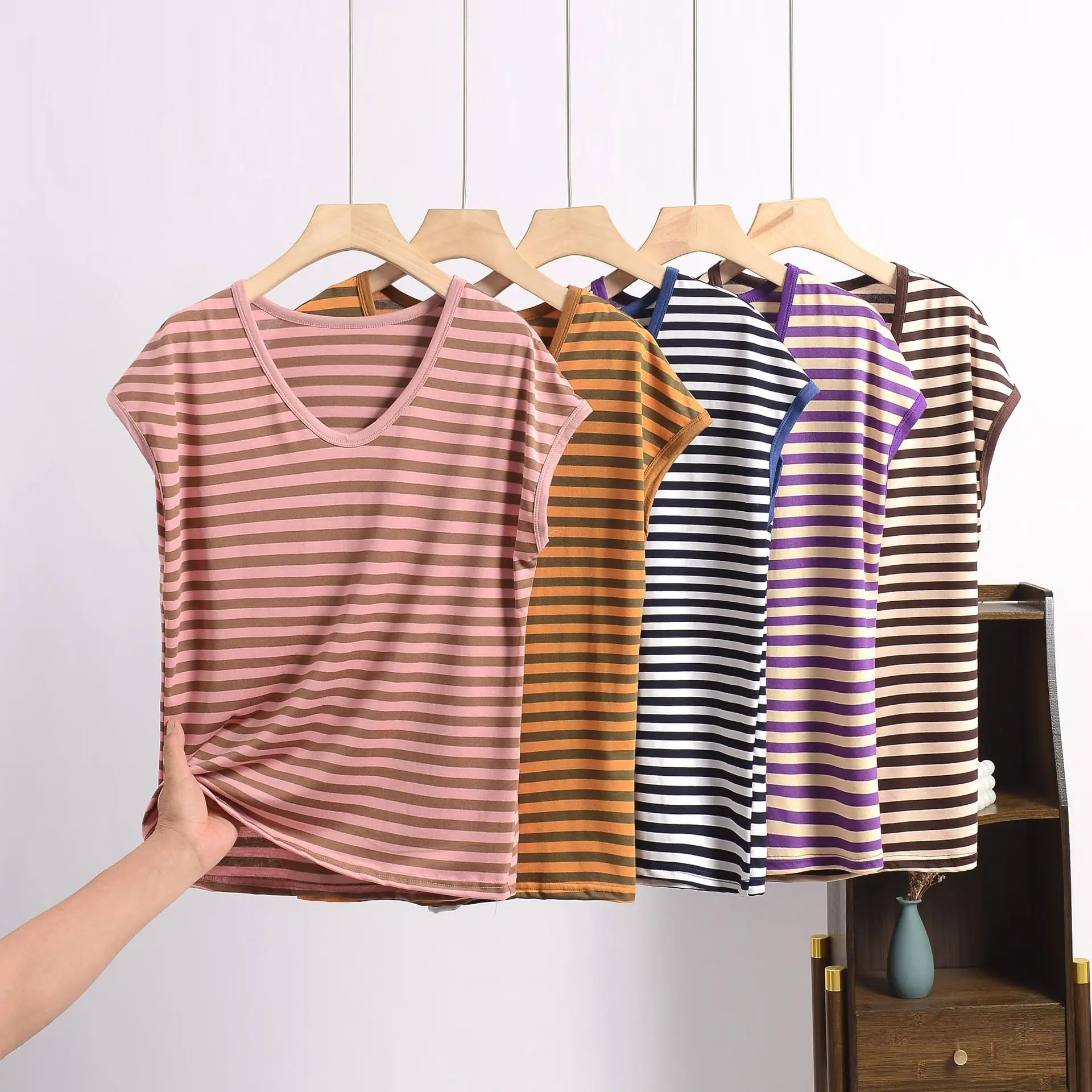 Plus size xl a 8xl modal com decote em v sem mangas camisetas femininas finas e soltas o pescoço camiseta casual topos todos os jogos outwear