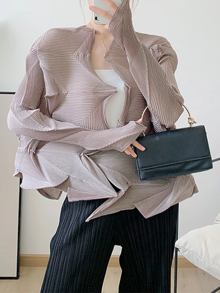 GVUW Pleated Irregular Cardigan For Women Long Sleeve Elegant Solid Color Casual Fashion Clothing Female 2024 Autumn New 17G0128