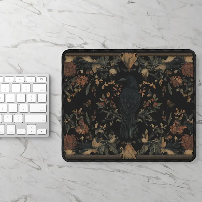 แผ่นรองเมาส์ลายอีกา แผ่นรองโต๊ะลายแบล็คเบิร์ดยุคกลาง ของตกแต่งโต๊ะทำงาน แผ่นรองเมาส์สำหรับเล่นเกม อุปกรณ์สำนักงาน แผ่นรองเมาส์ลายปราสาท ชุดแผ่นรองเมาส์