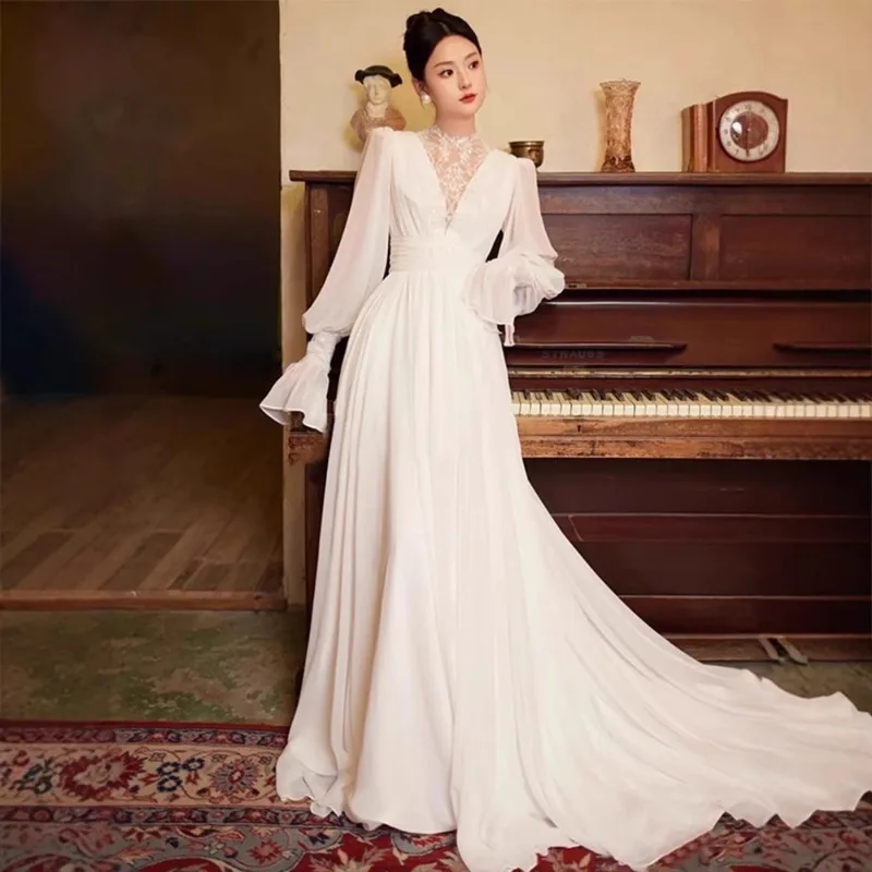 

2026 New Women's Long Sleeve Bridal French Light Wedding Dress, Evening Dress, Fashionable and Skinny Style, Small Tail Dress