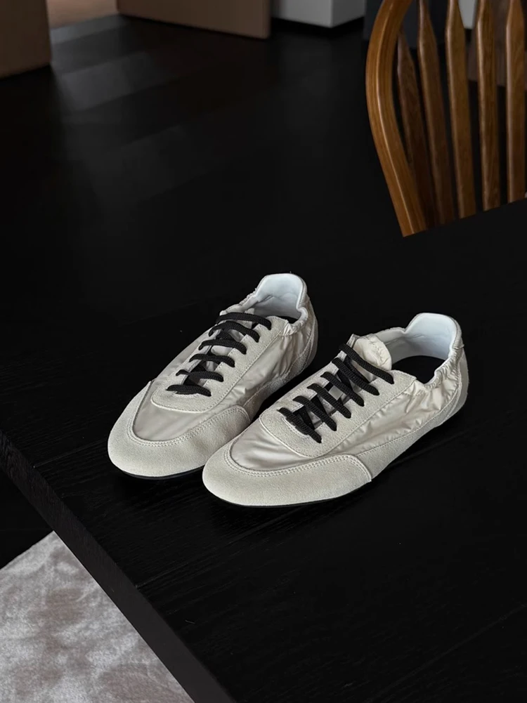 women's-casual-breathable-soft-bottom-plain-bottom-lace-up-white-sneakers-fashionable-sporty-style-flat-heel-dequan-shoes