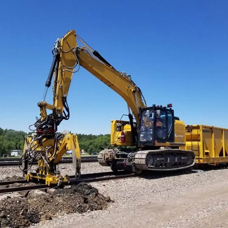 Wheel Track Railroad Hi Rail Excavator Maintenance Of Railway