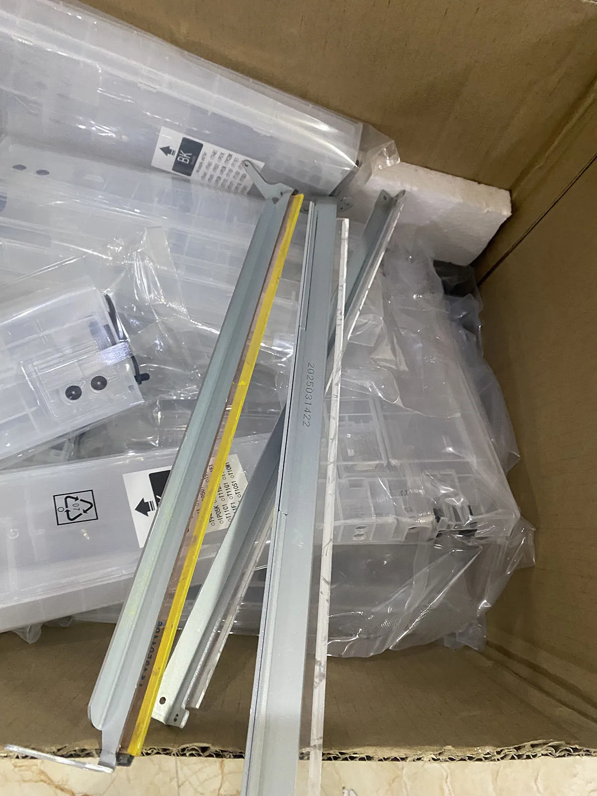 

2 шт. A50UR70K00 лезвие для очистки барабана для KONICA MINOLTA Bizhub Press C1060 1070 C1060L C1070L DU105-лопастное