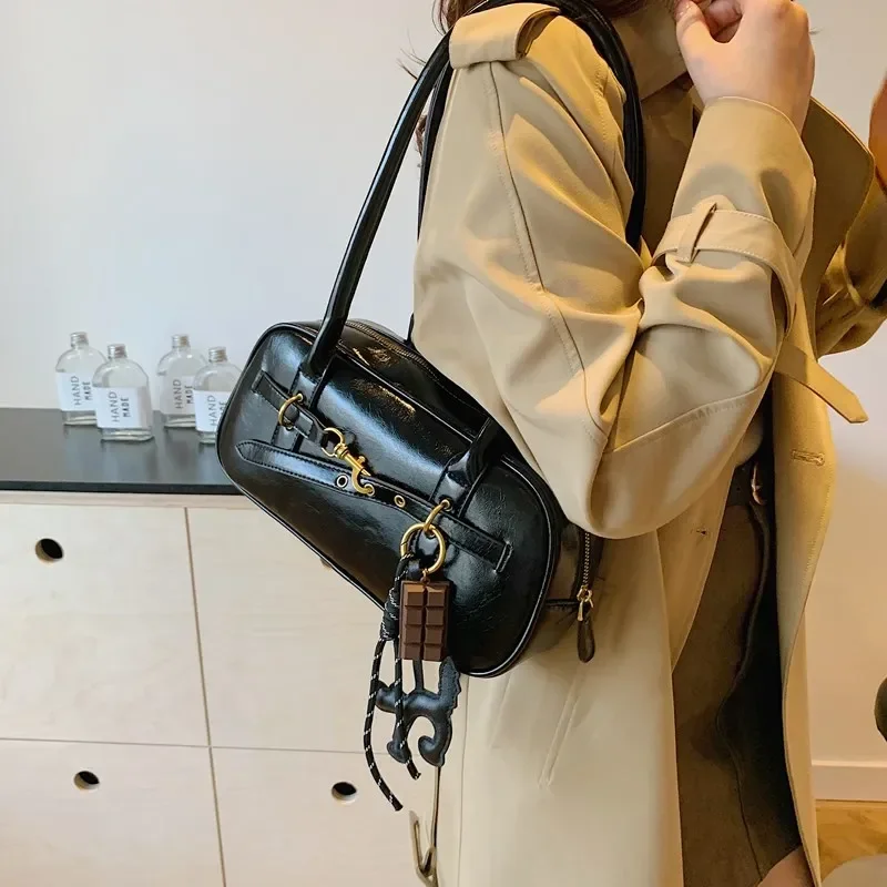 LEFTSIDE Small PU Leather Underarm Bags Lady Shoulder Bag for Women 2024 Winter New Y2K Retro Tote Bags Handbags And Purses