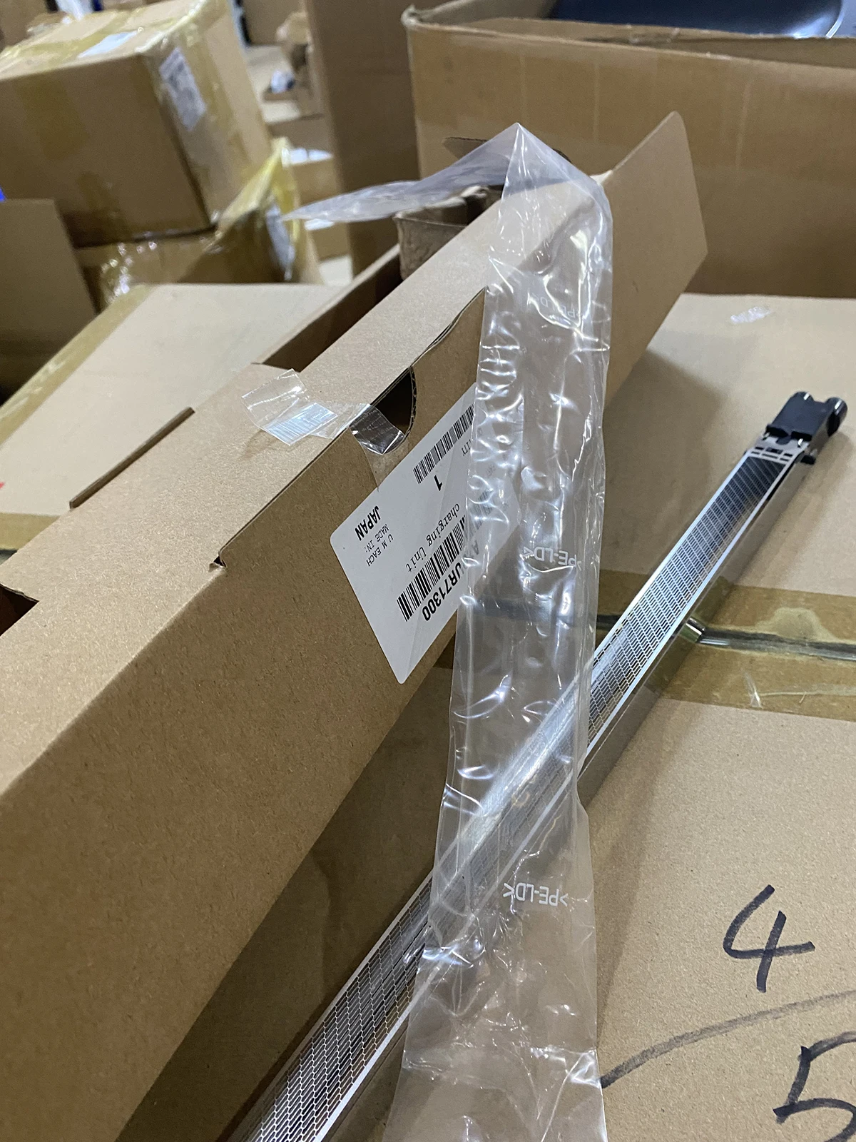 

Коронный блок зарядки для Konica Minolta C6500 C5501 C6000 C6501 C7000 Corona Grid