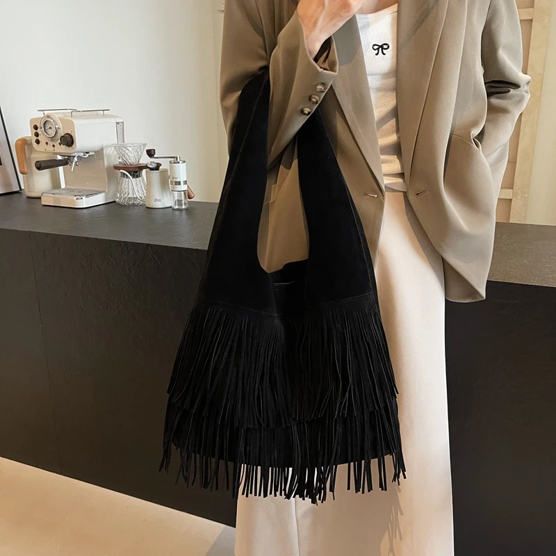 

Women Faux Suede Hobo Shoulder Bags Large Capacity Armpit Bag Tassel Fringe Underarm Pouch Vintage Autumn Winter Tote Handbag