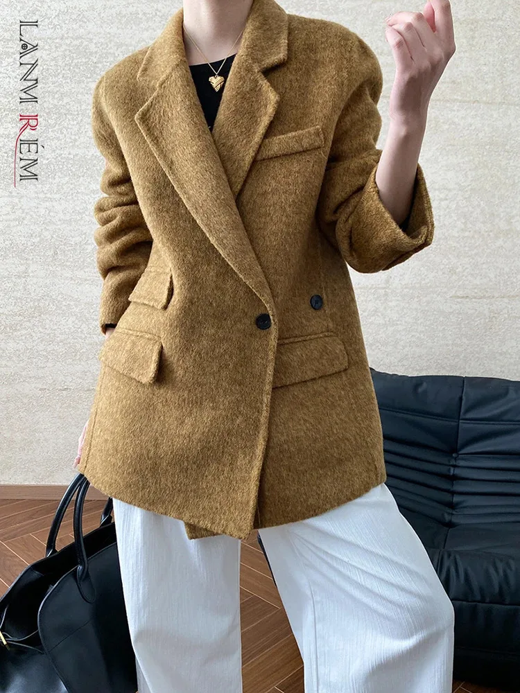 

[LANMREM] Asymmetric Button Wool Blazers For Women Notched Double Breasted Office Lady Warm Jackets 2024 Winter New 26C956