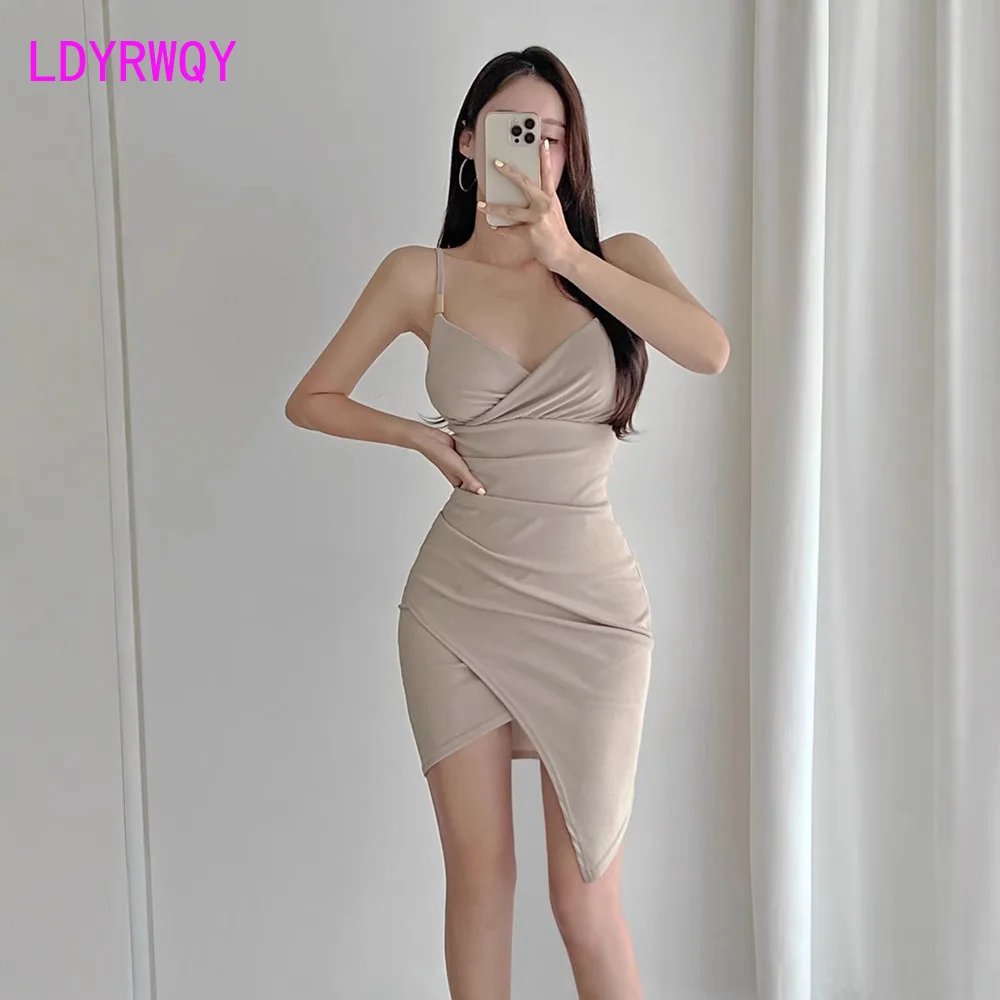 Dongdaemun Summer and Autumn New Style V-neck Women's Flavor Waist cinched to show off irregular figure Strap Dress for Women