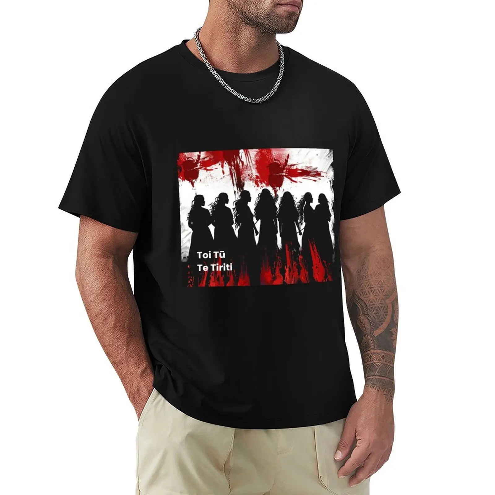 Camiseta Toi Tū Te Tiriti con estampado combinable y manga corta