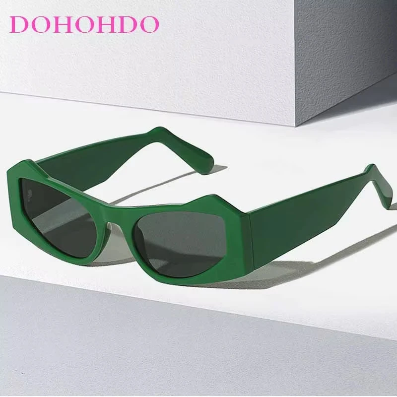 

2025 Personalized Bullhead Sunglasses Men Women Fashion New Ins Popular Cat Ear Frame Shades Eyewear Trendy Brand Sun Glasses