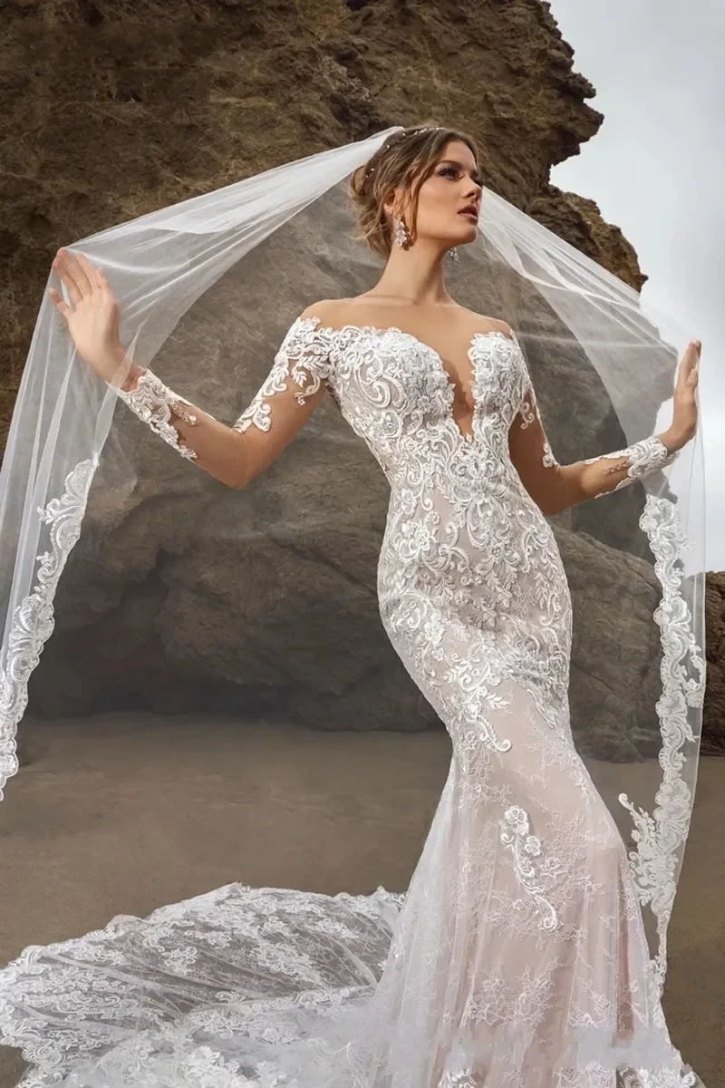 Vestido de novia de sirena de encaje bohemio, vestido de novia de playa de manga larga con cuello en V transparente, tren capilla, ropa de novia de verano personalizada