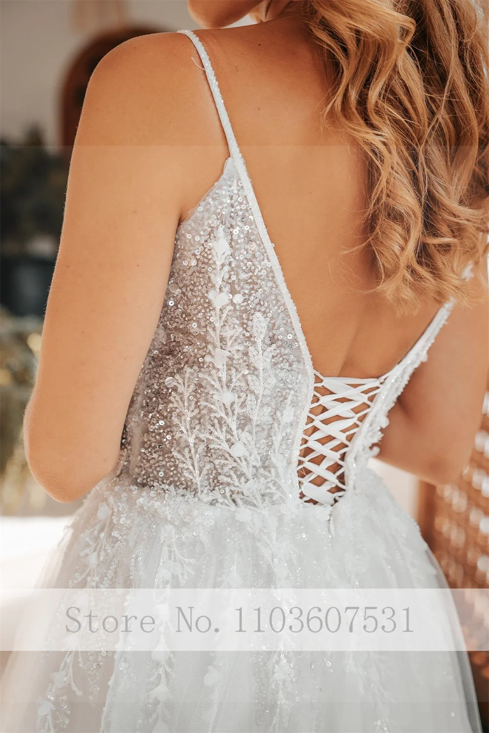 Spaghetti Straps Appliques Lace Tulle V-neck Wedding Dress for Women A-line Court Lace up Court Wedding Gown robe de mariée