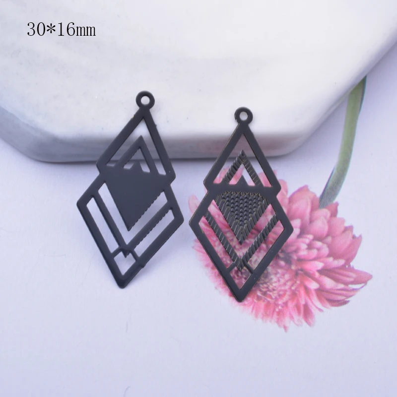 12pcs Brass Black White Feather Leaf Jewelry Charms  DIY Making Earring Jewelry Findings