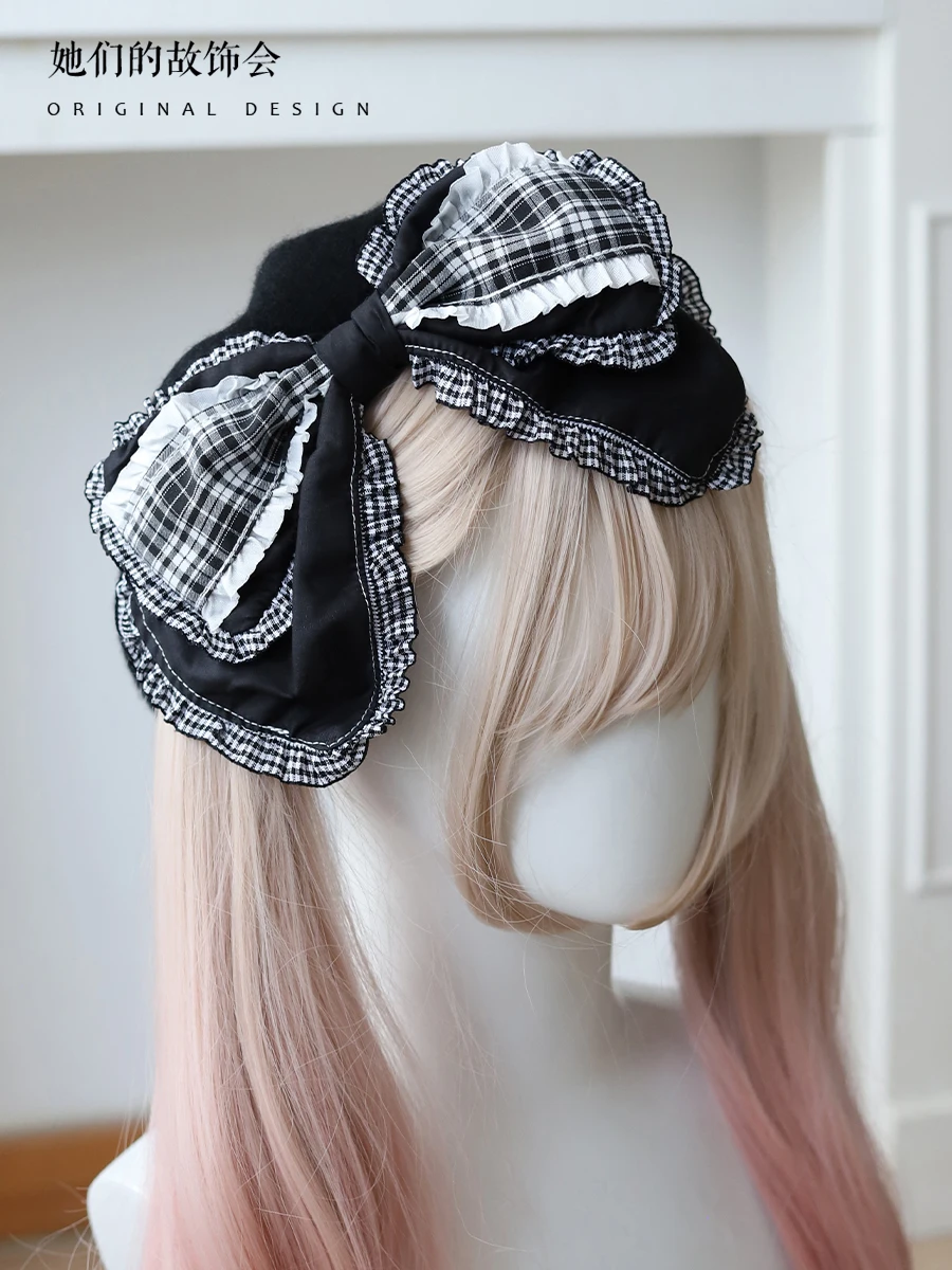 Japanese Lolita original vintage black and white checkered girl Beret Winter Gentle wind bow hat