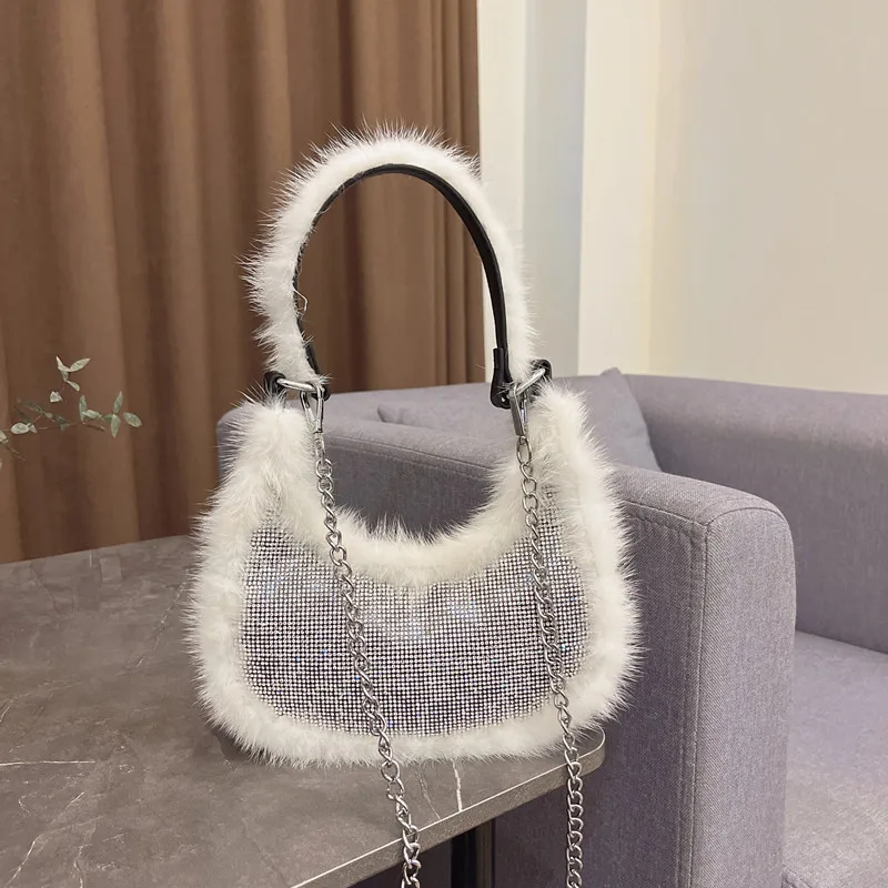 2023 fashion women rhinestone armpit bag fuzzy shine artificial diamond underarm bag chain crossbody bag.