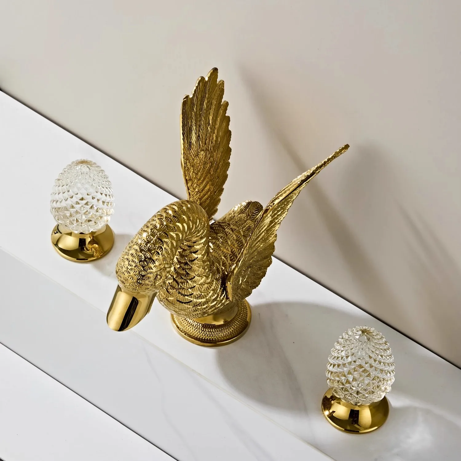 Gold Swan Bathroom Faucet Widespread Sink Tap Brass Basin Faucet Sink Faucet Antique Crystal Handle Hot & Cold Water Tap