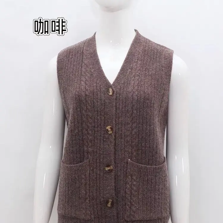 

2026New Middle-aged Elderly Sweater Sleeveless Jacket Knitted Cardigan Waistcoat Women Top Spring Autumn Mother Vest Coat Female