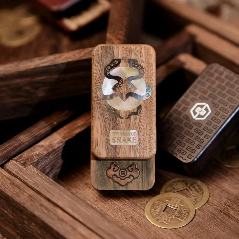 (先行販売) Lele EDC Fafa スネークサンダルウッド機械式磁気金属指先プッシュカード減圧デスクトップおもちゃギフト