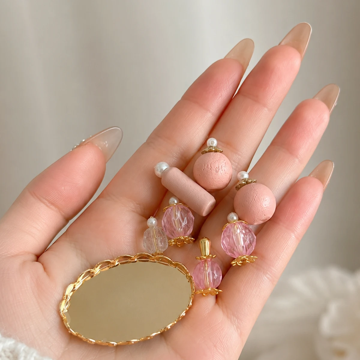 1:12 Dollhouse Miniature Perfume Bottle Set with Gold Tray Mini Cosmetic Decor DIY Doll House Accessories view 6