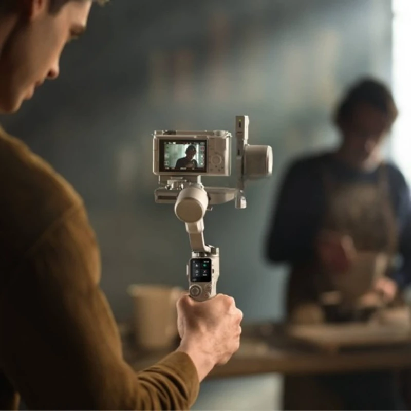 Estabilizador ultraligero RS 4 Mini 890g, adecuado para teléfonos móviles, cámaras micro-single y fotografía en exteriores.
