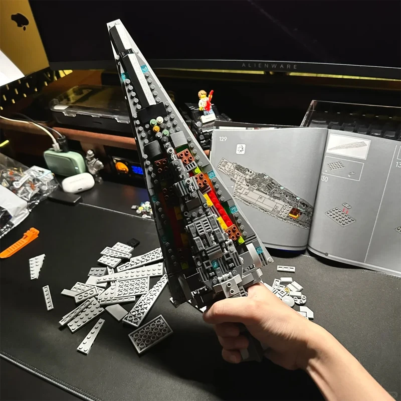 630pcs  IN STOCK Executor Super Spaceship Building Blocks Model Fit 75356 Assembling Bricks Toys for Children Birthday Gift Set image 4